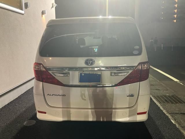 Mazda Bongo front view