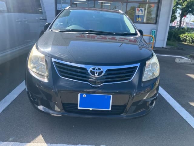 Mazda Bongo front view