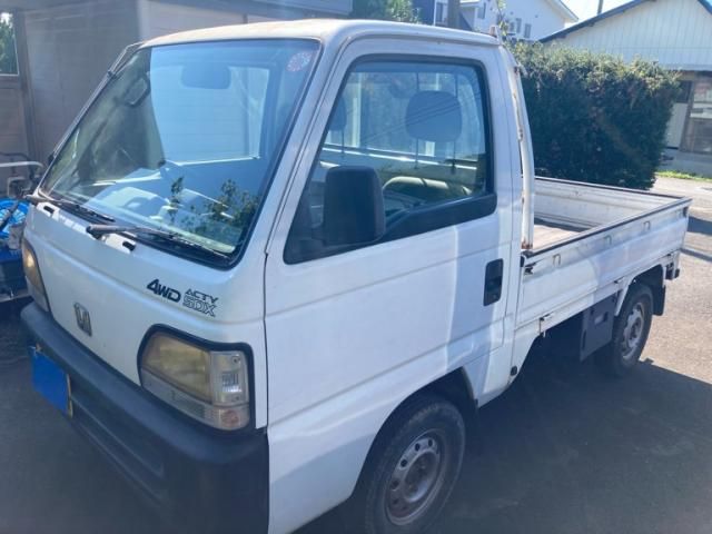 Mazda Bongo rear view