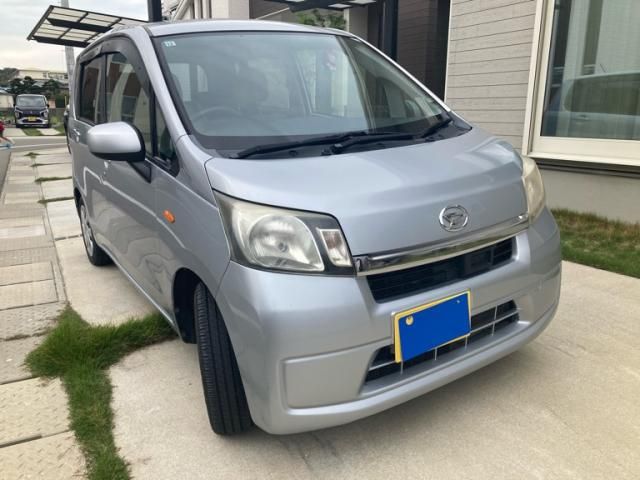 Mazda Bongo front view