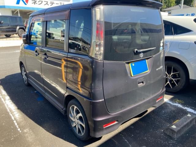 Mazda Bongo front view