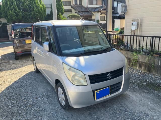 Mazda Bongo front view