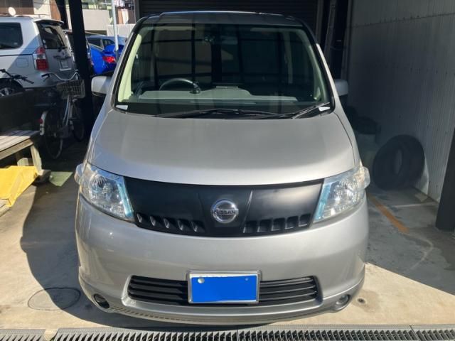 Mazda Bongo front view