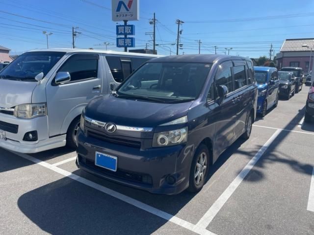 2011 Mazda Bongo Van