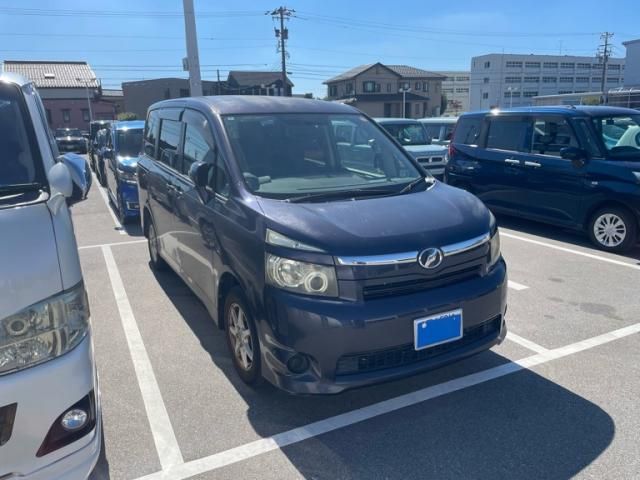 Mazda Bongo rear view