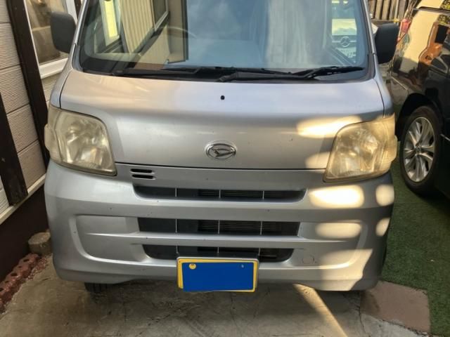 Mazda Bongo front view