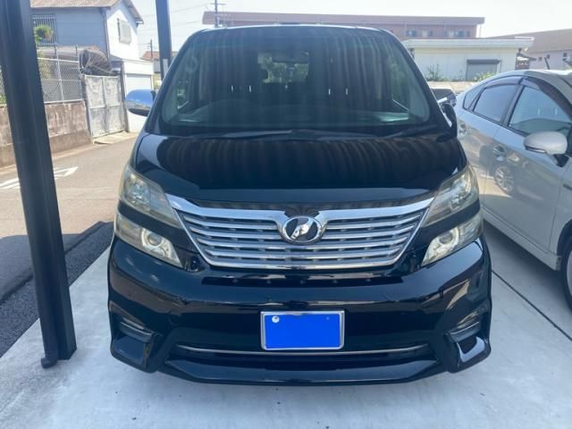 Mazda Bongo front view