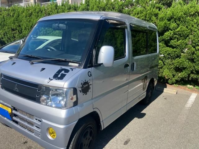 Mazda Bongo front view