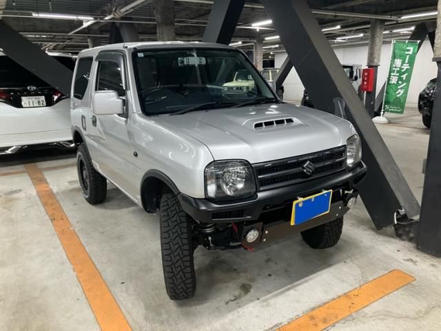 Mazda Bongo front view