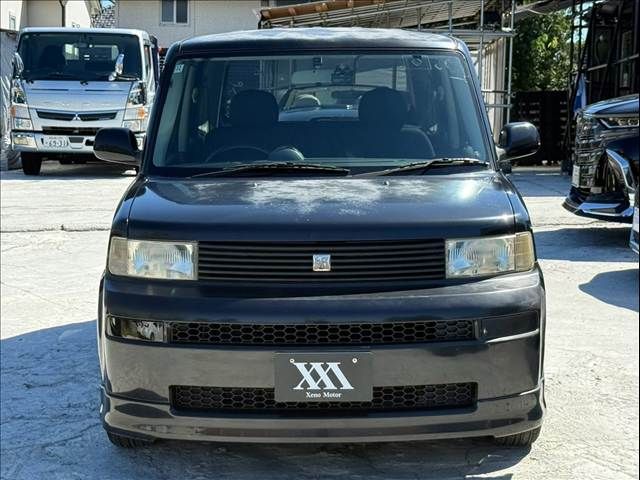Mazda Bongo front view