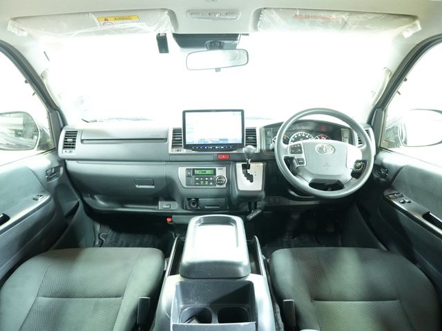 Mazda Bongo front view