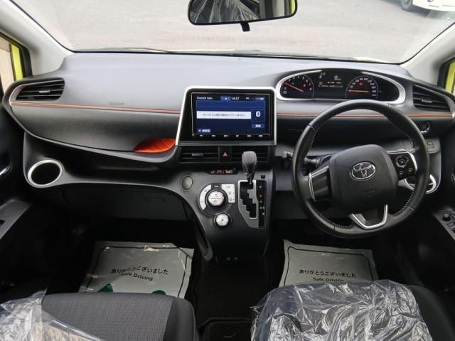 Mazda Bongo rear view
