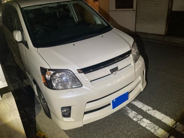 Mazda Bongo front view