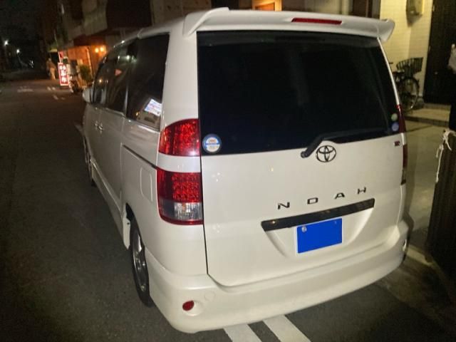 Mazda Bongo rear view
