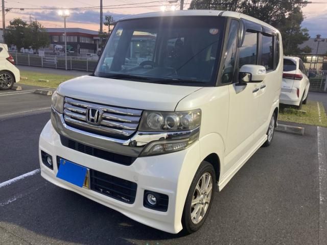 Mazda Bongo front view