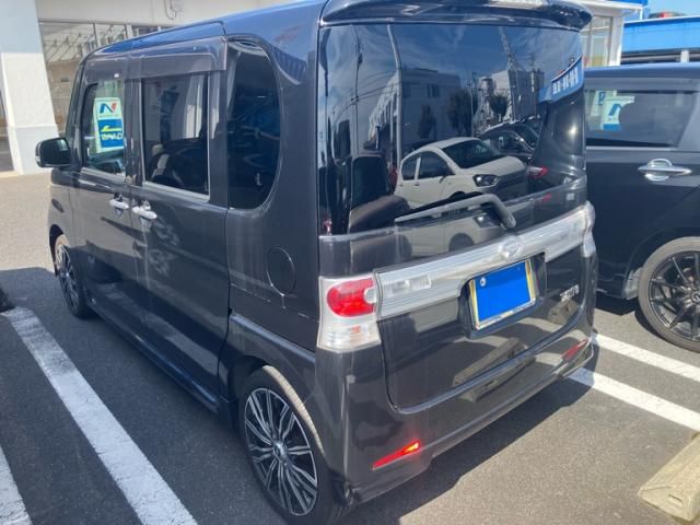 Mazda Bongo rear view