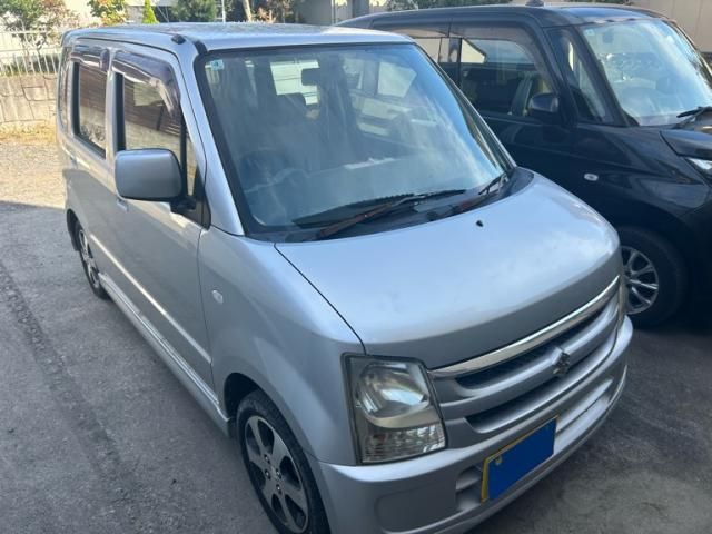 Mazda Bongo front view