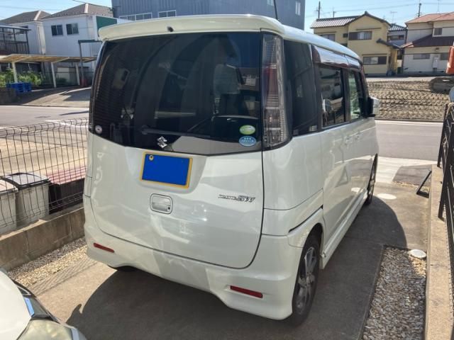 Mazda Bongo rear view