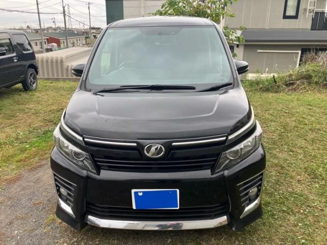 Mazda Bongo front view