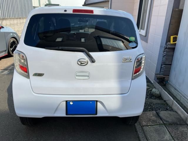 Mazda Bongo rear view