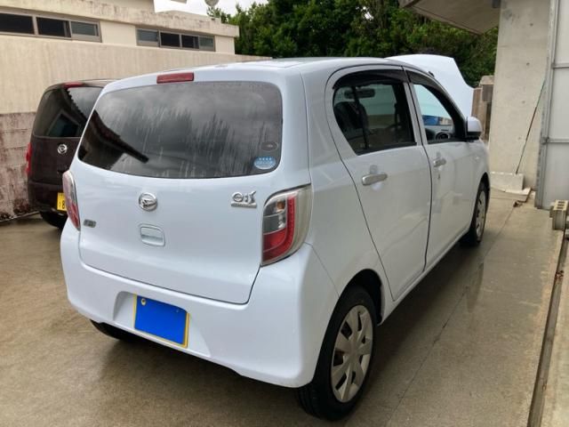Mazda Bongo rear view