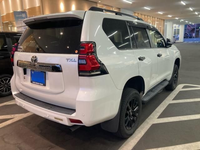 Mazda Bongo rear view