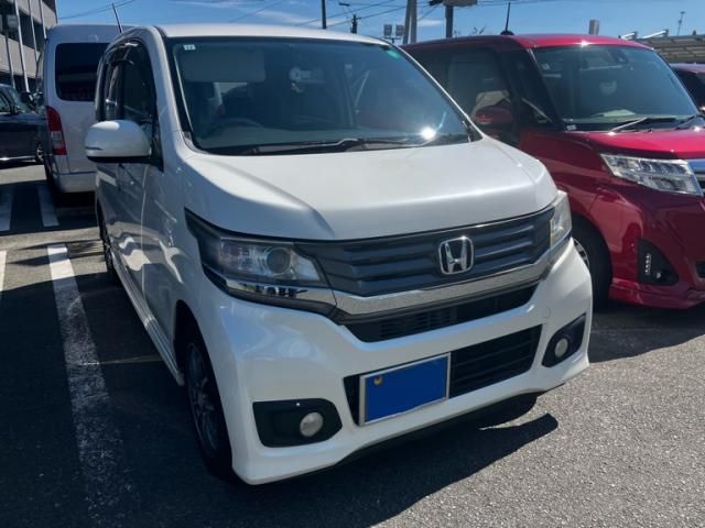 Mazda Bongo front view