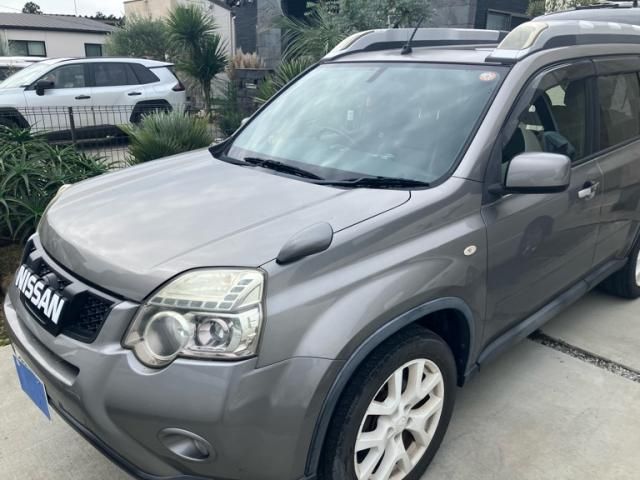 Mazda Bongo front view