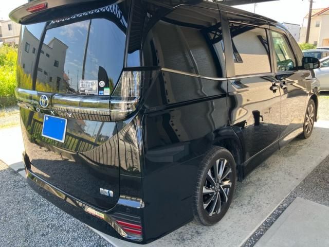 Mazda Bongo rear view