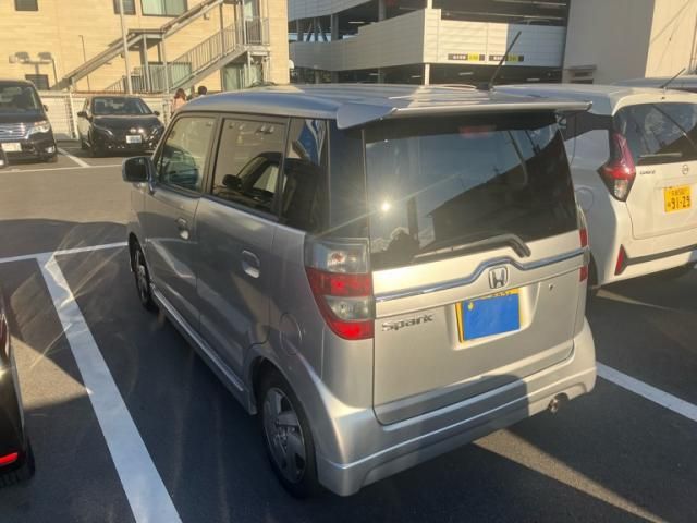 Mazda Bongo front view