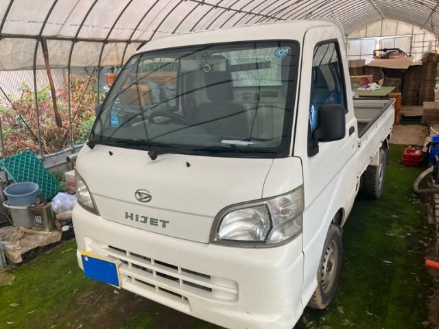 Mazda Bongo front view