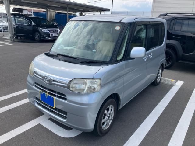 Mazda Bongo front view