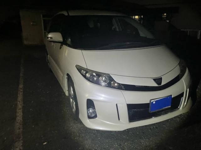 Mazda Bongo front view