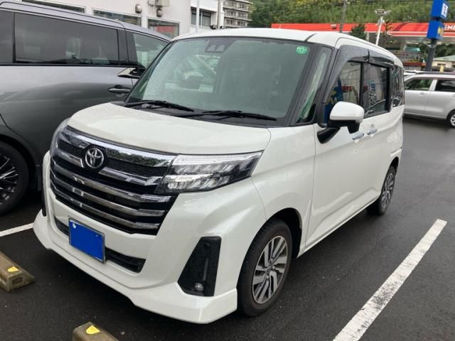 Mazda Bongo front view