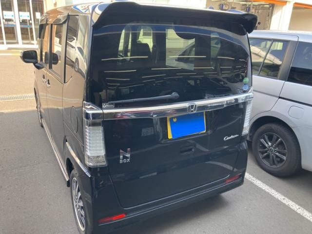 Mazda Bongo front view