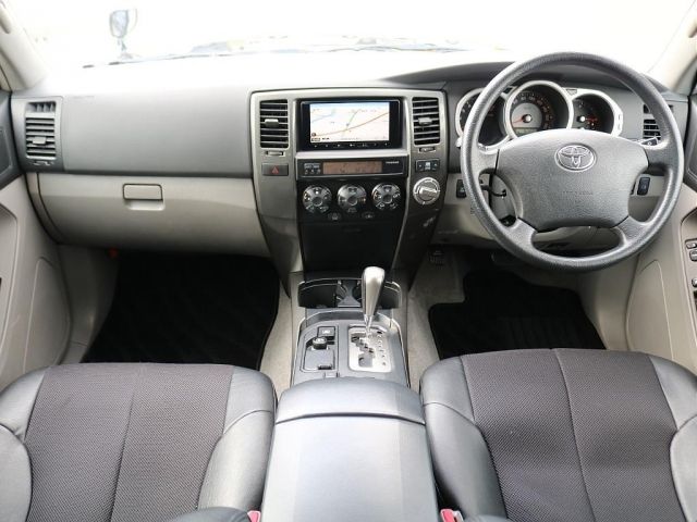 Mazda Bongo front view