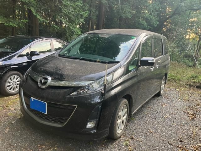 Mazda Bongo front view