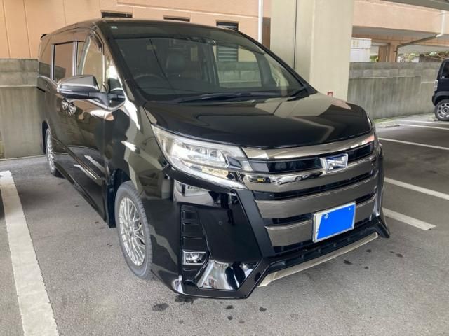 Mazda Bongo front view
