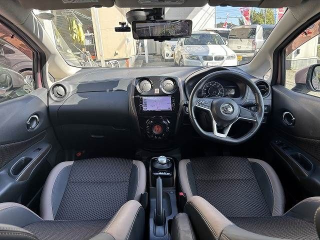 Mazda Bongo front view