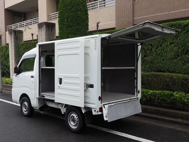 2011 Mazda Bongo Van