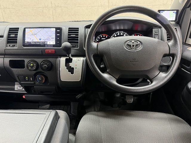 Mazda Bongo front view