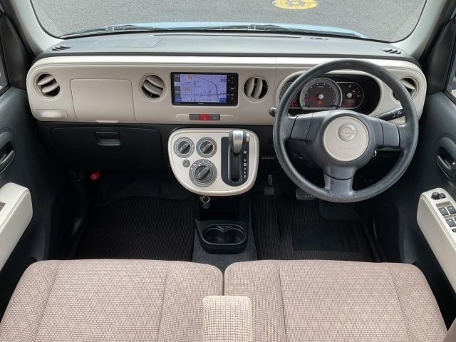 Mazda Bongo front view