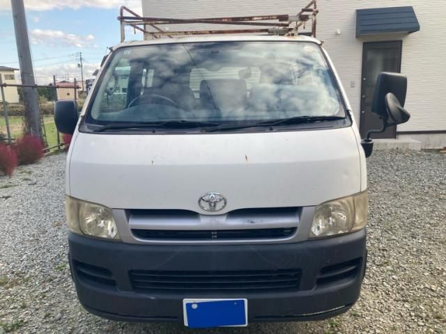 Mazda Bongo front view
