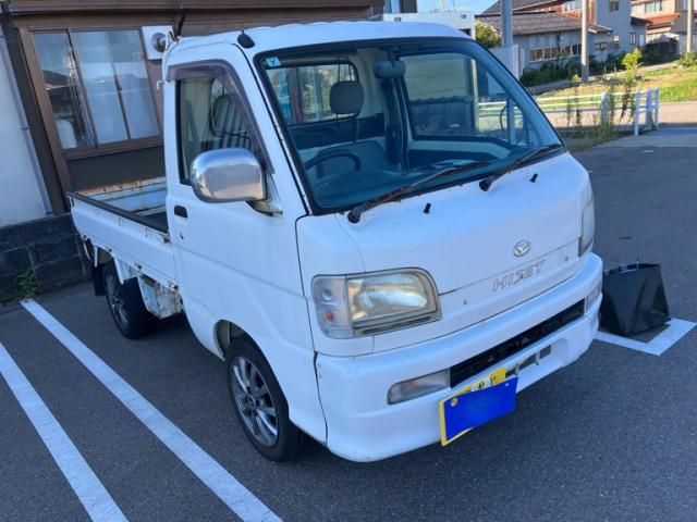 Mazda Bongo front view