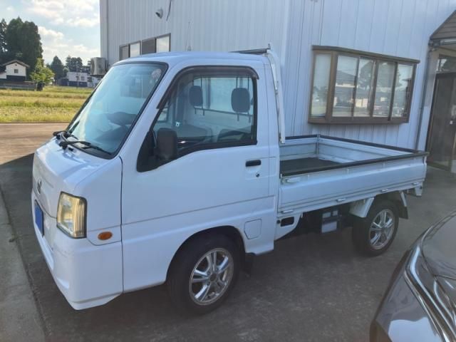 Mazda Bongo front view