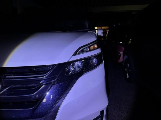 Mazda Bongo front view