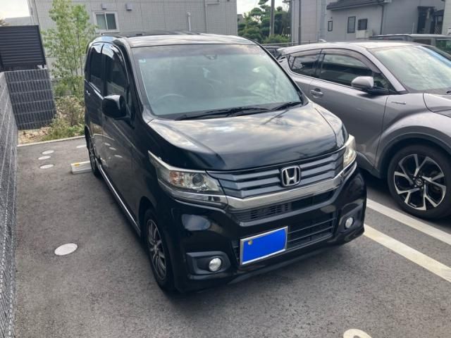 Mazda Bongo front view