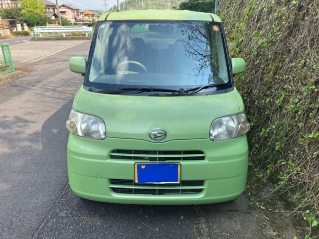 Mazda Bongo front view