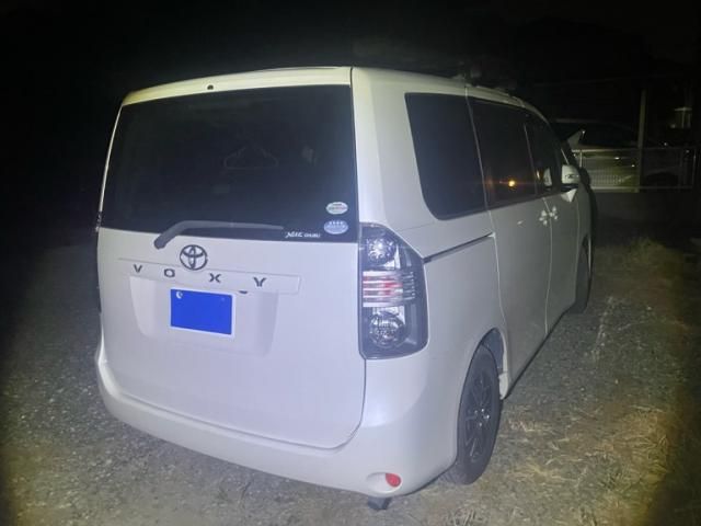 Mazda Bongo rear view