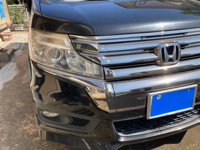 Mazda Bongo rear view